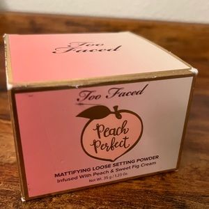 Too Faced - PEACH PERFECT MATTIFYING LOOSE SETTING POWDER